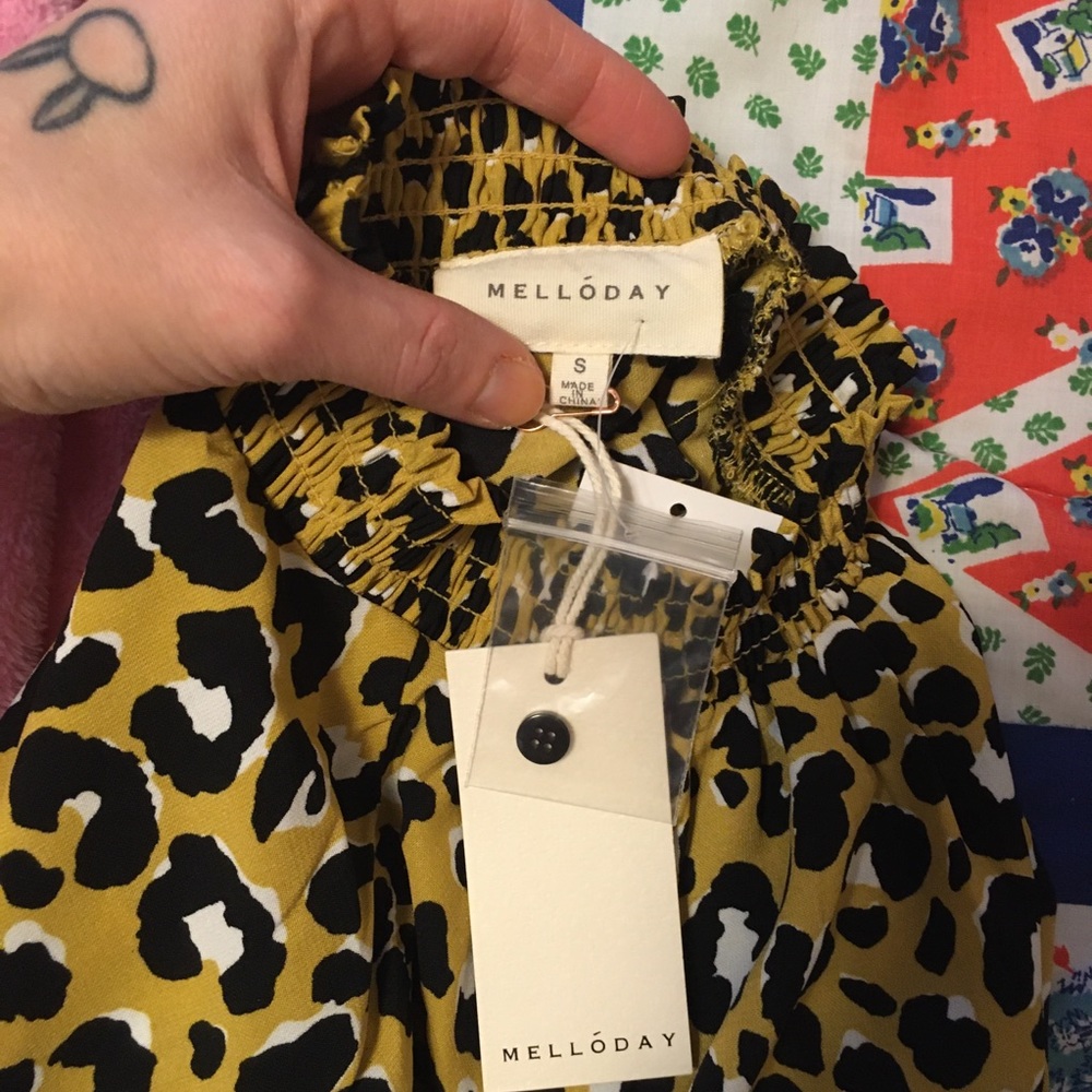 Leopard print crepe chiffon yellow long sleeve blouse ruffle turtleneck Melloday - Picture 6 of 6
